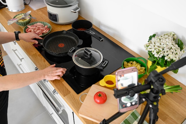 Waarom de juiste koekenpan essentieel is voor koken op inductie